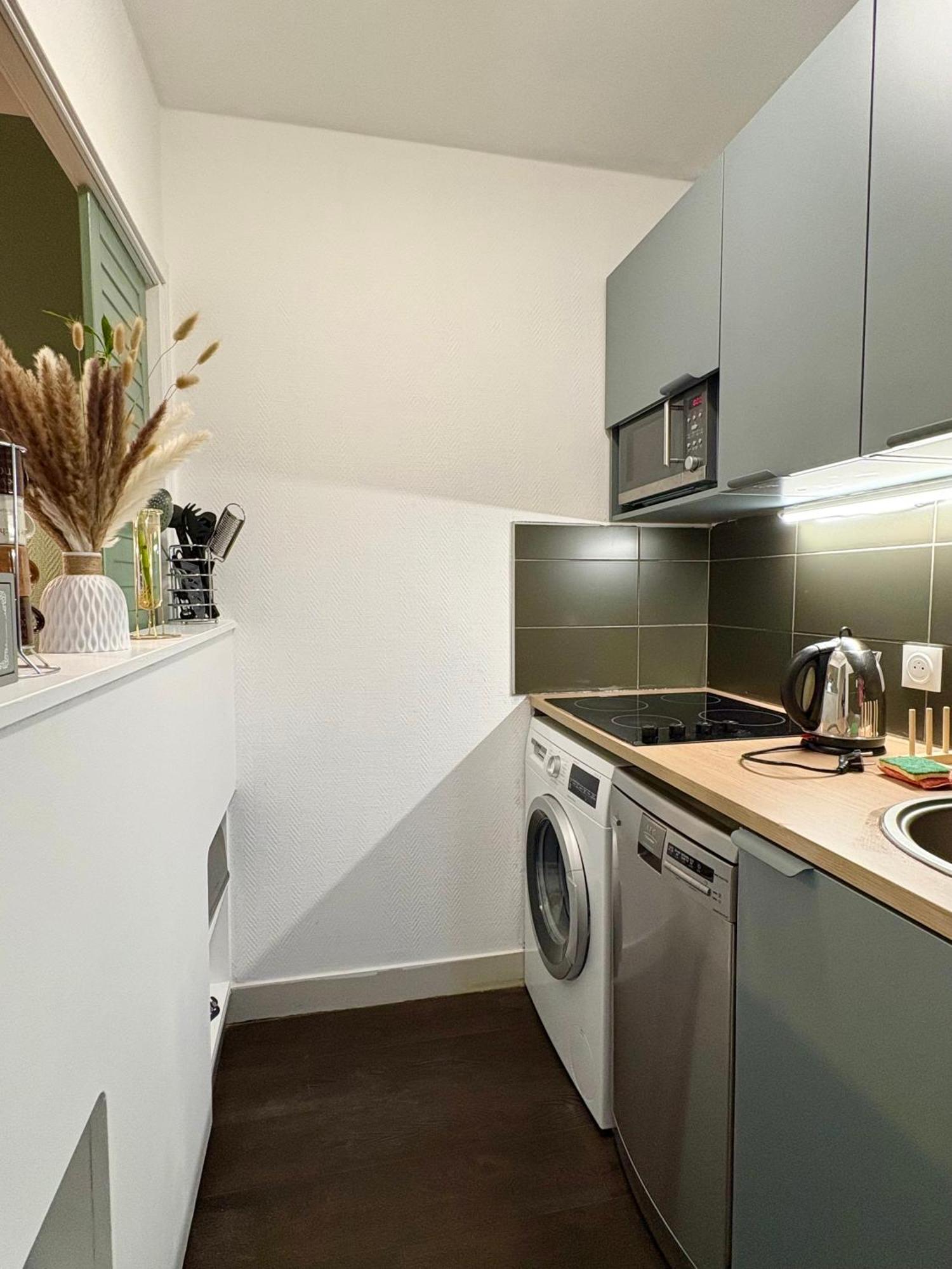 Cosy 2p Avec Balcon Paris La Defense Parking Gratuit Courbevoie