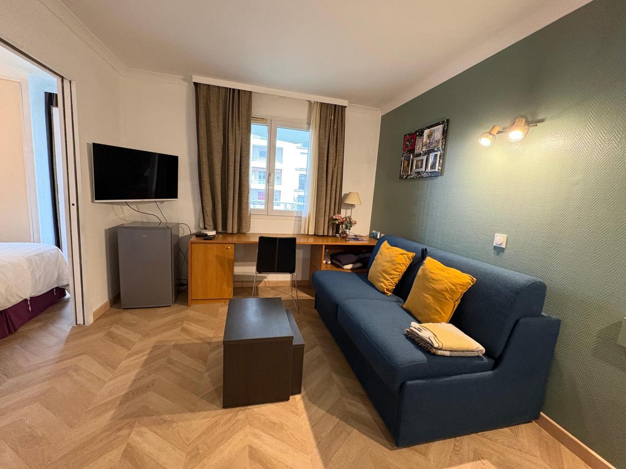 Apartment Cosy 2p Avec Balcon Paris La Defense Parking Gratuit